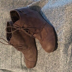 Women's Brown Lace-Up Ankle Boots